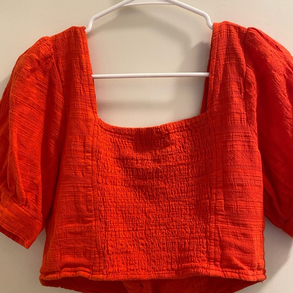 Red Love Whit Crop Top - Picture 4 of 4